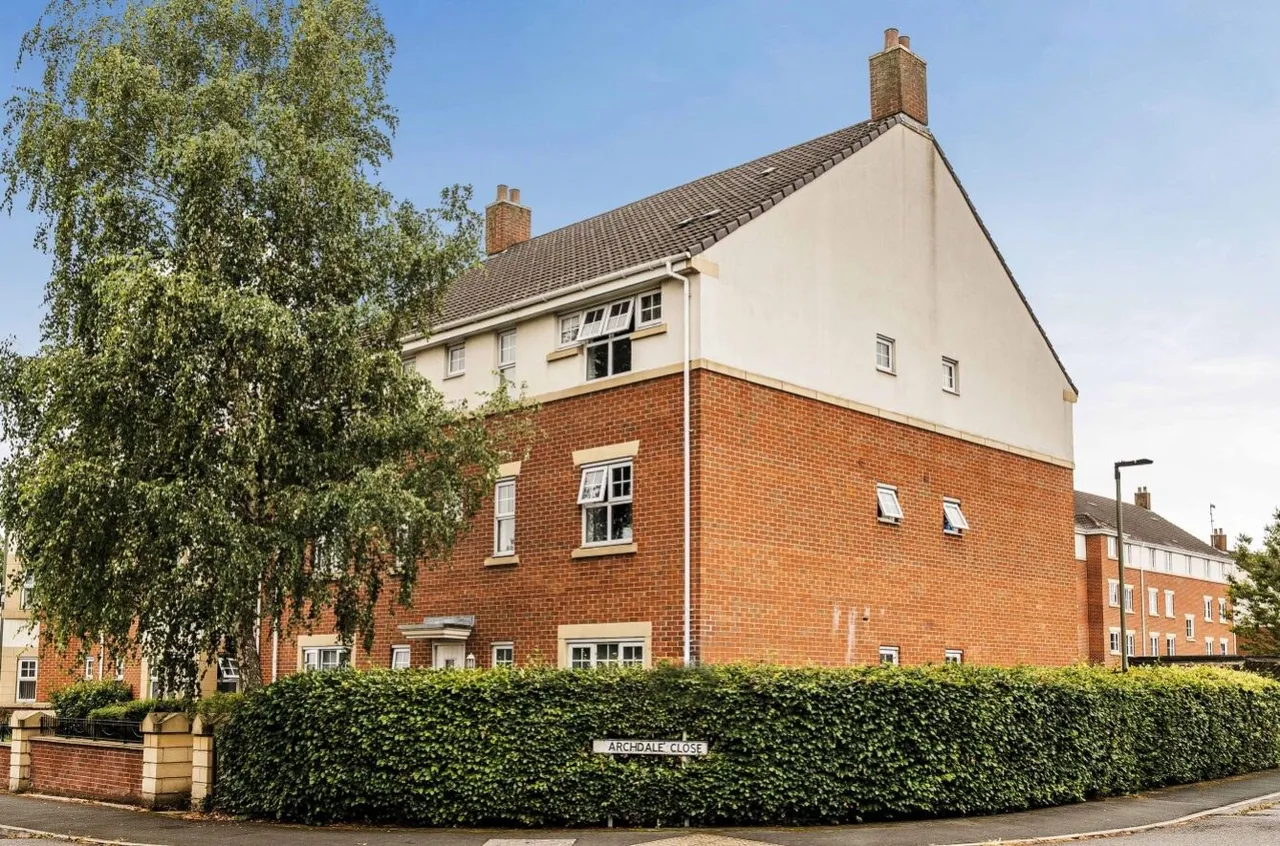 Archdale Close, Chesterfield, S40, photo 13