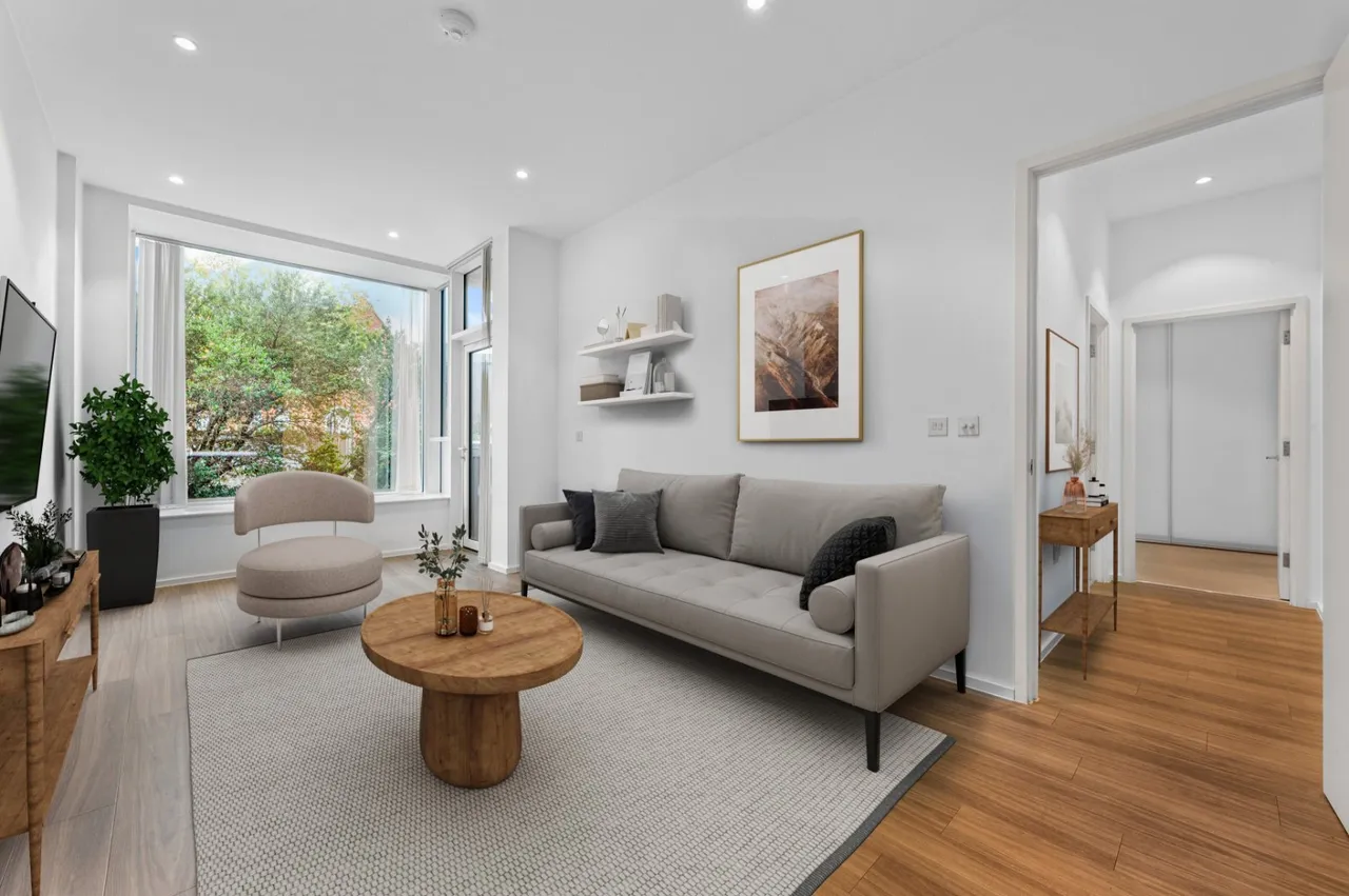 2 bed flat for sale, Broomhill Road, London, SW18