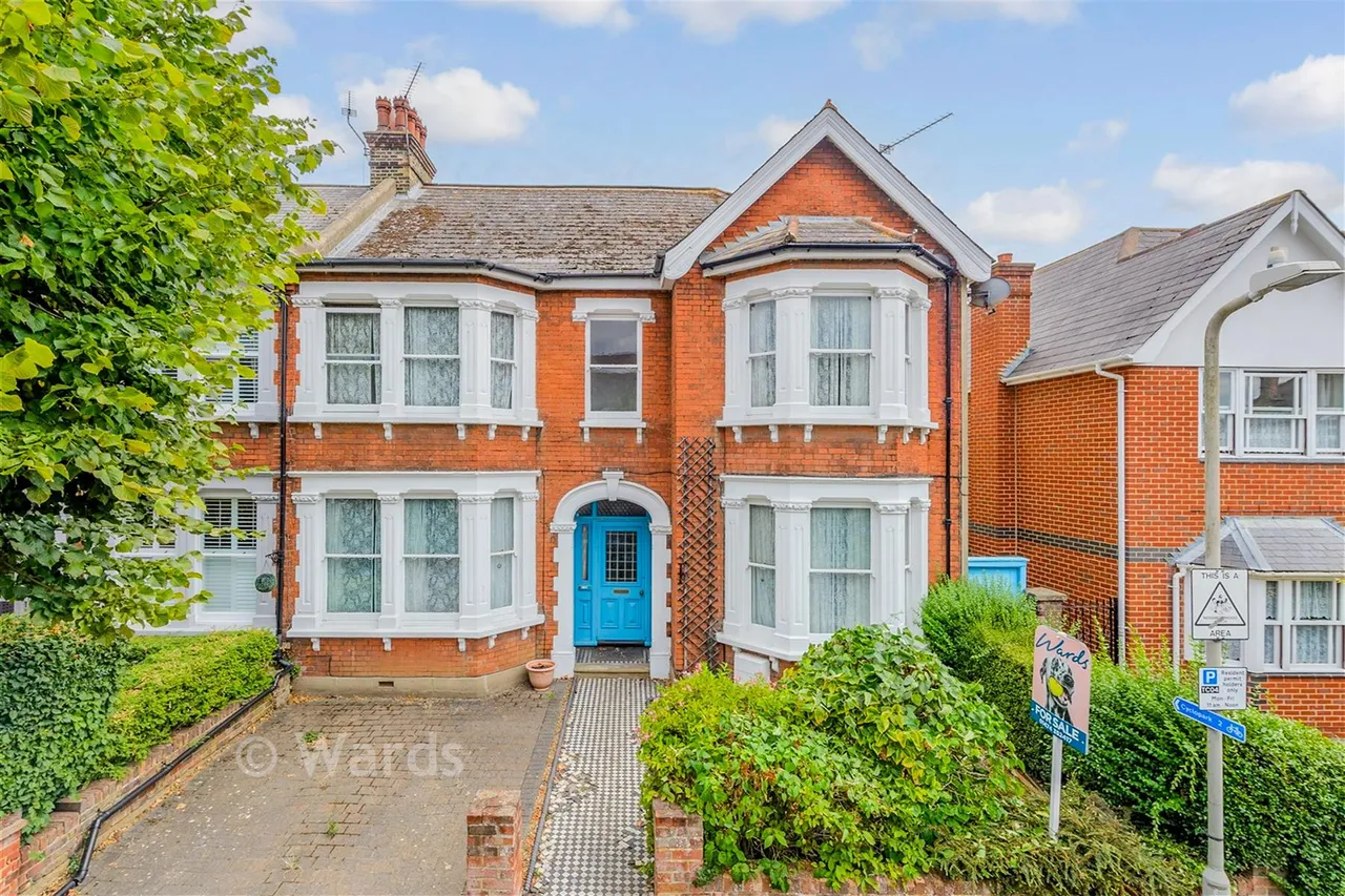 6 bed house for sale, The Avenue, Gravesend, DA11