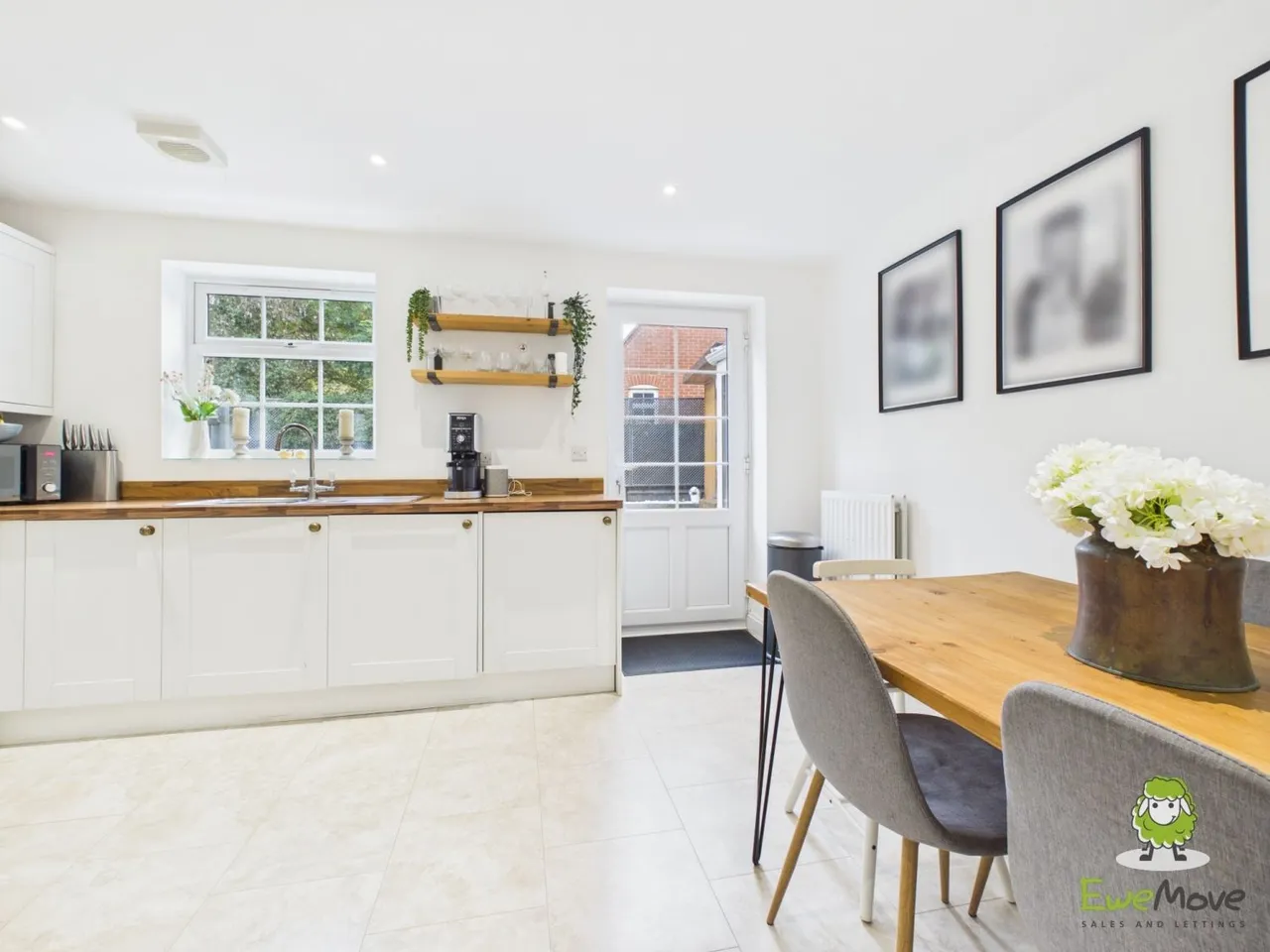 Otterbourne Walk, Sherfield-On-Loddon, RG27, photo 6