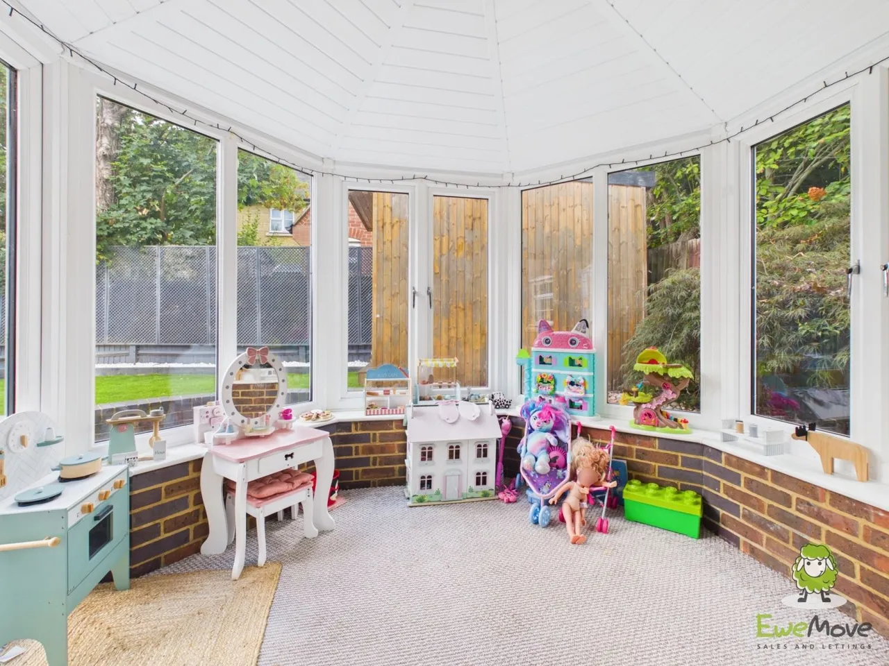 Otterbourne Walk, Sherfield-On-Loddon, RG27, photo 8