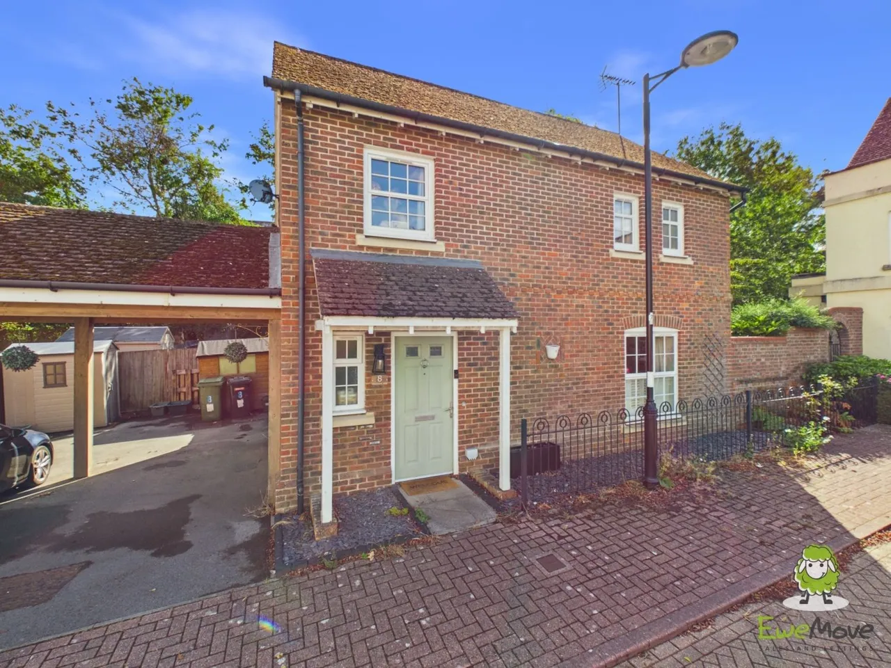 3 bed house for sale, Otterbourne Walk, Sherfield-On-Loddon, RG27