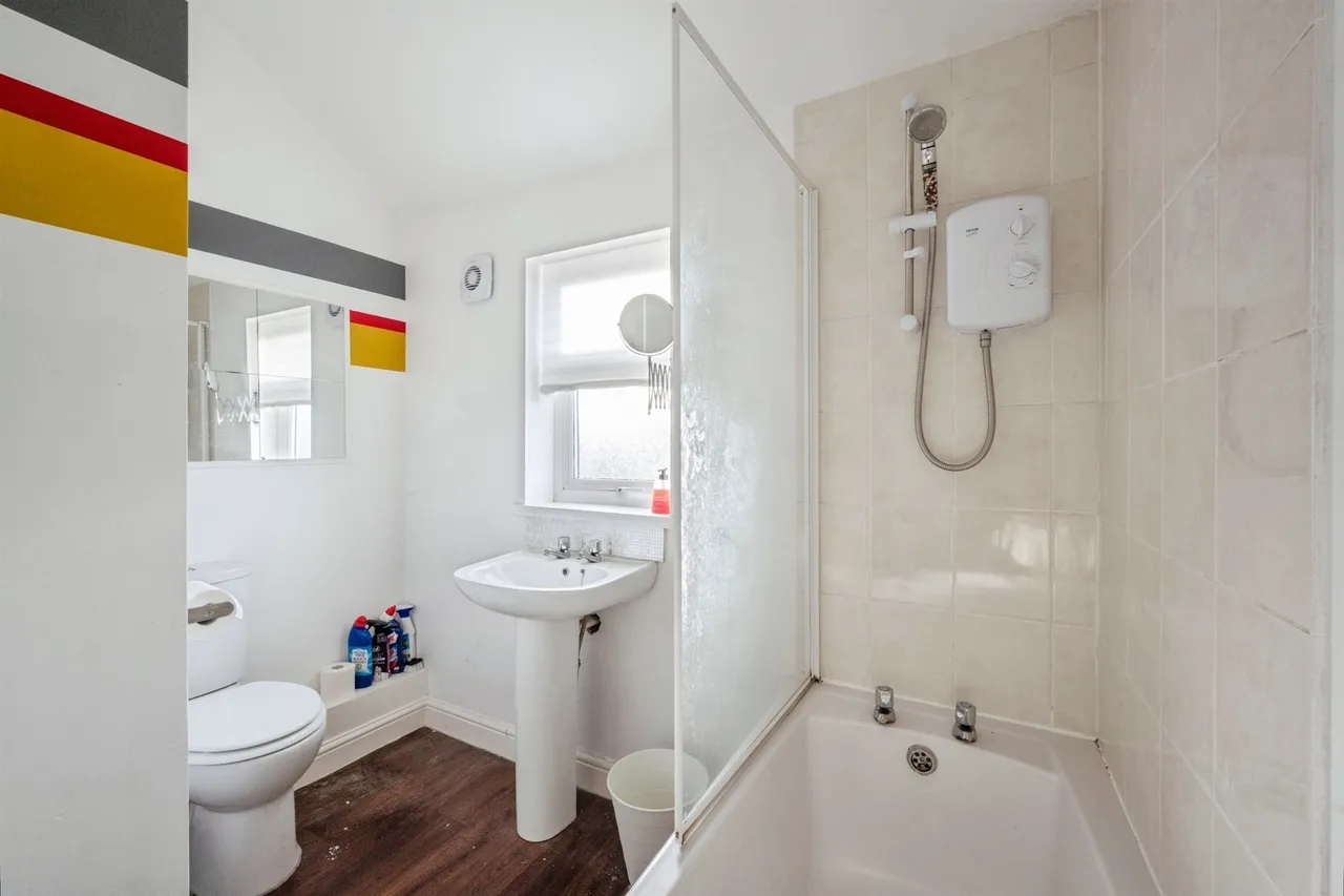 St. Johns Road, Edlington, DN12, photo 8