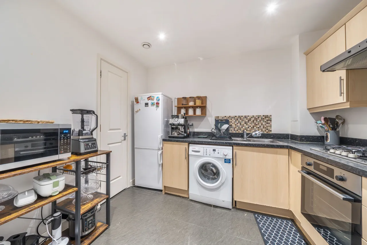10 Champion House, 209 Charlton Road, London, photo 3