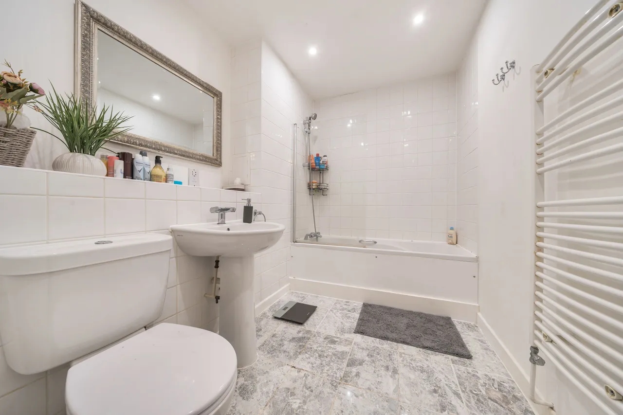 10 Champion House, 209 Charlton Road, London, photo 7