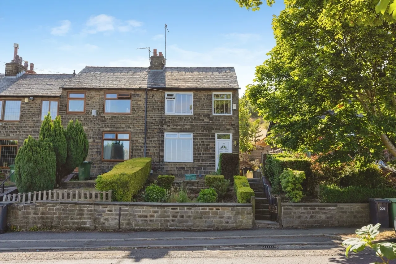 Cross Lane, Huddersfield, West Yorkshire, HD4, photo 19