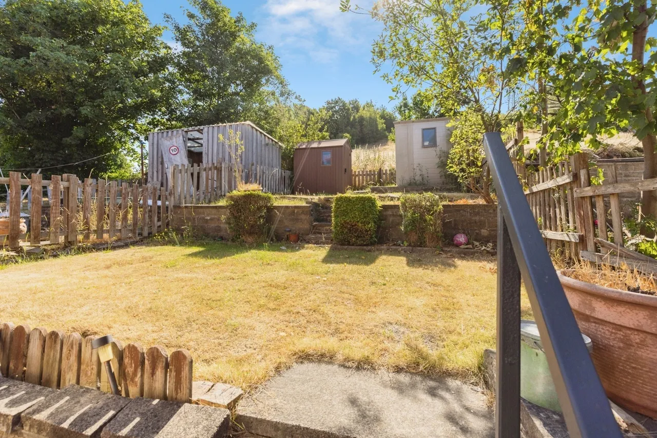 Cross Lane, Huddersfield, West Yorkshire, HD4, photo 17