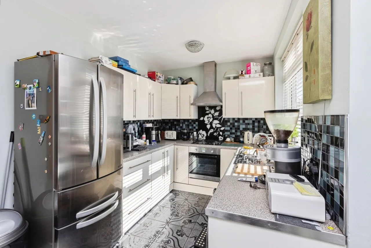 Cross Lane, Huddersfield, West Yorkshire, HD4, photo 3