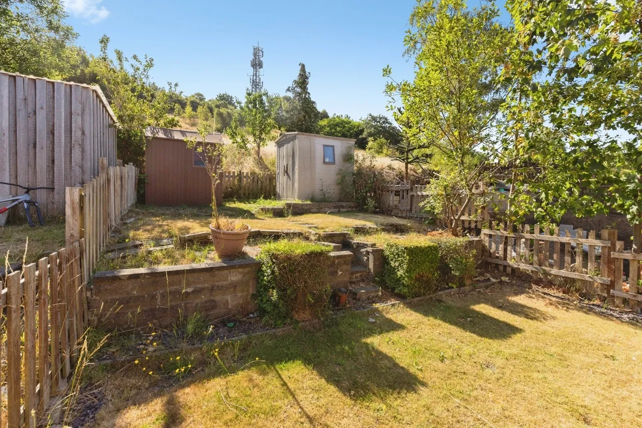 Cross Lane, Huddersfield, West Yorkshire, HD4, photo 4