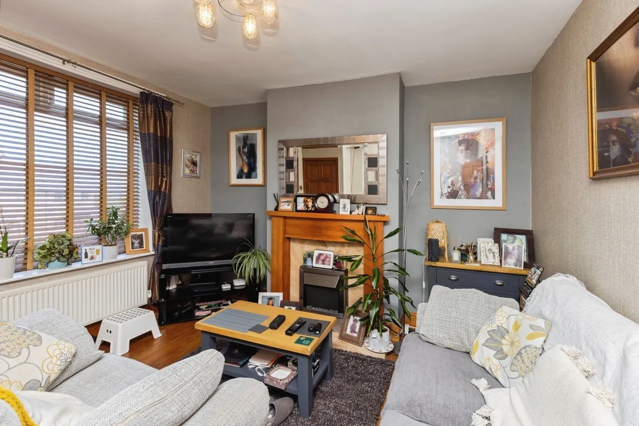 Cross Lane, Huddersfield, West Yorkshire, HD4, photo 5