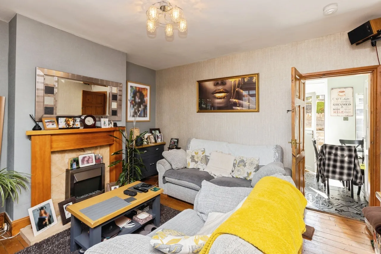 Cross Lane, Huddersfield, West Yorkshire, HD4, photo 18