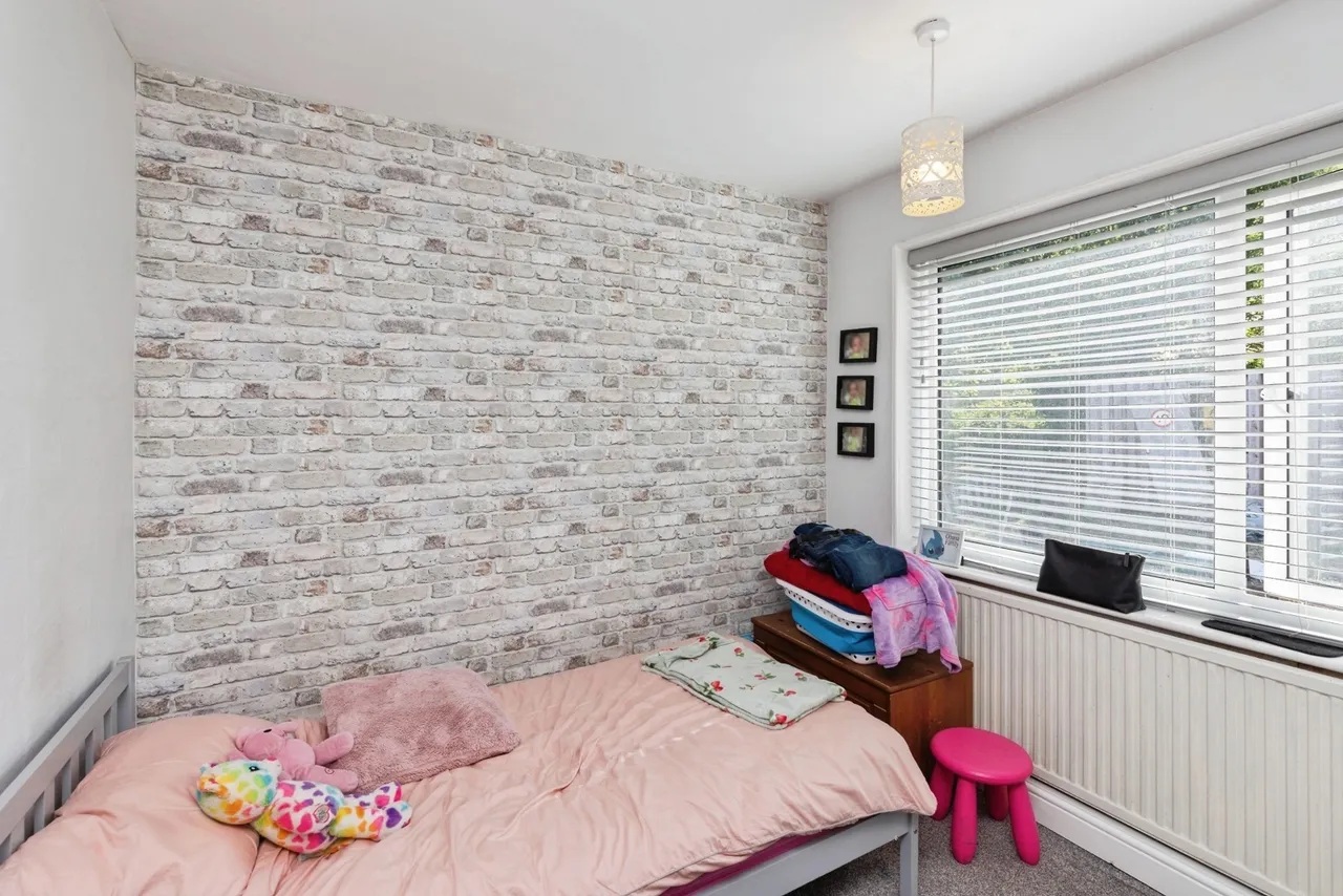 Cross Lane, Huddersfield, West Yorkshire, HD4, photo 8