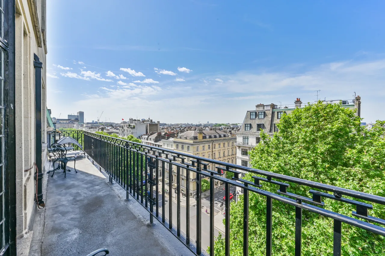 London, W1B, photo 13