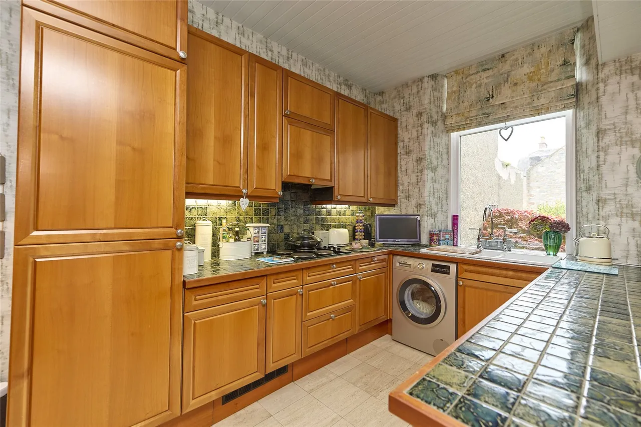 Irvine Place, Aberdeen, AB10, photo 8