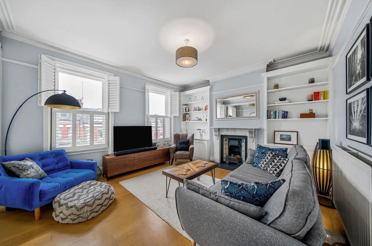3 bed flat for sale — Hillfield Avenue, London, N8