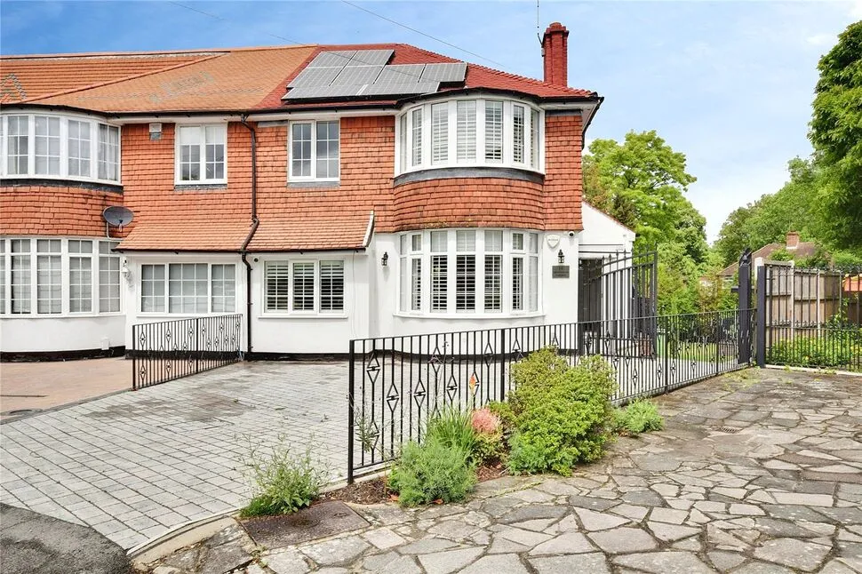 Mottingham Gardens, London, SE9, photo 11