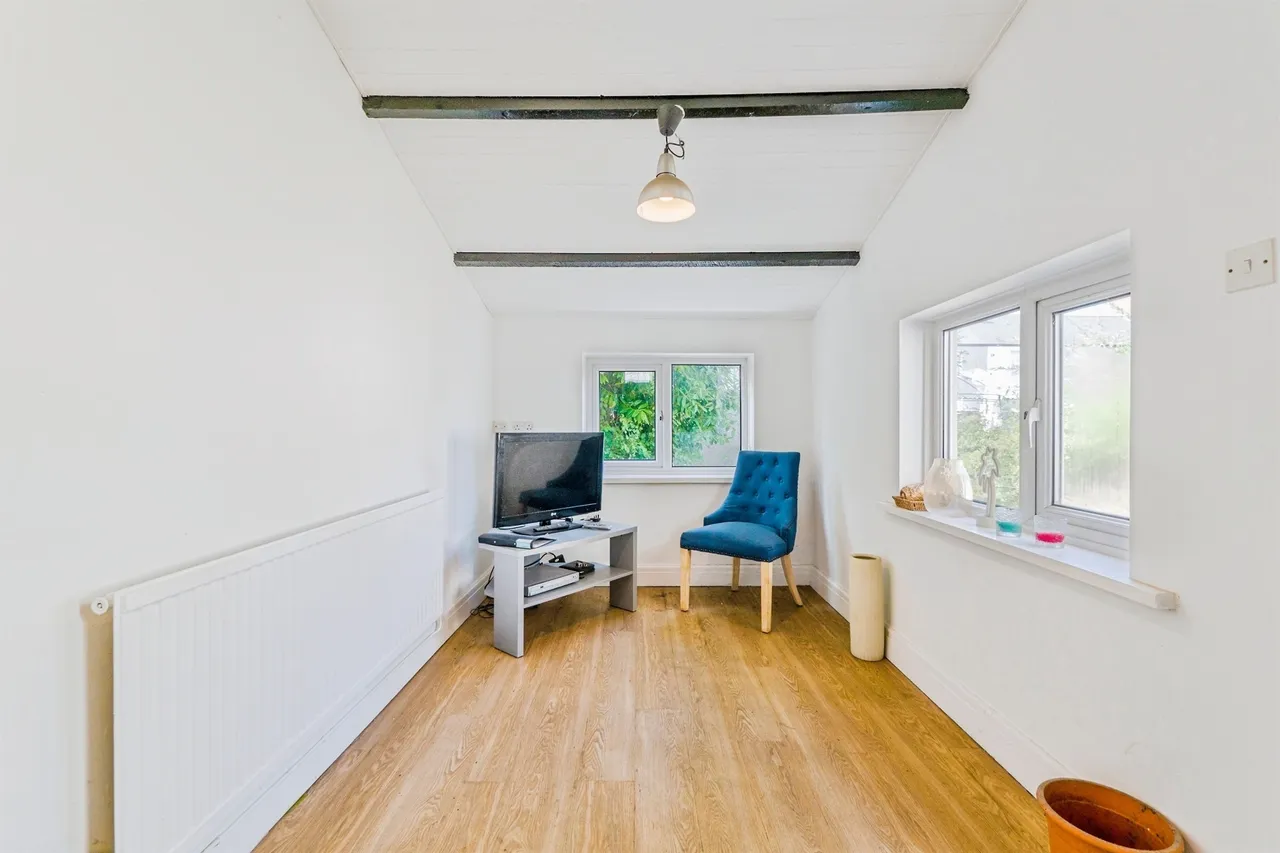 Longspears Avenue, Heath, CF14, photo 17