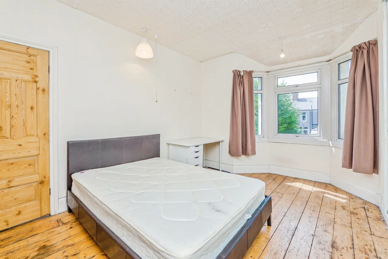 Longspears Avenue, Heath, CF14, photo 15