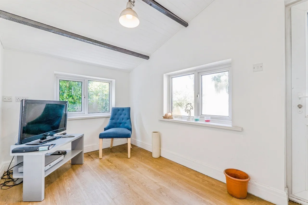 Longspears Avenue, Heath, CF14, photo 18