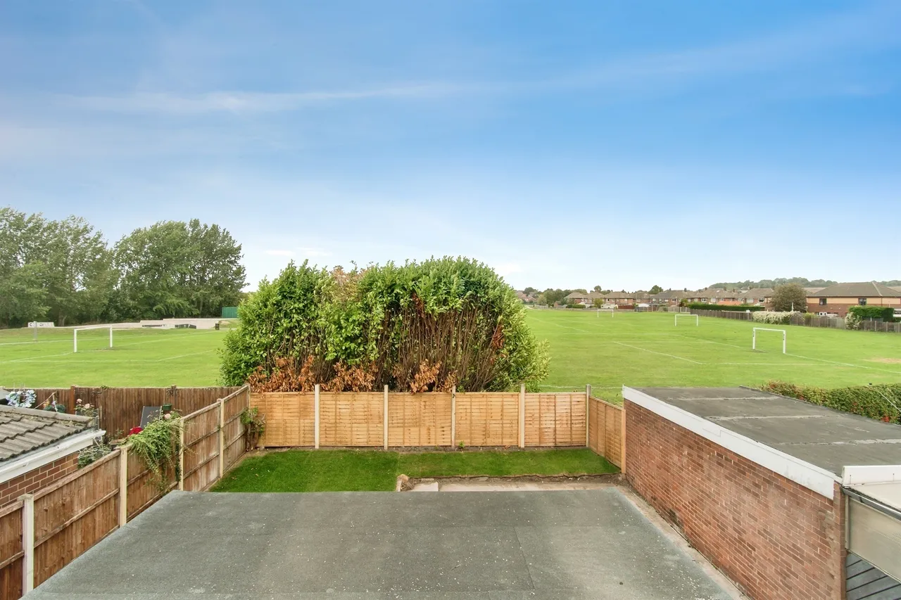 Ascot Road, Kippax, LS25, photo 16