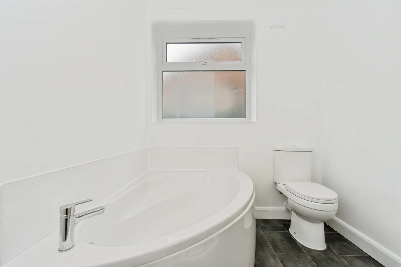 Ascot Road, Kippax, LS25, photo 7