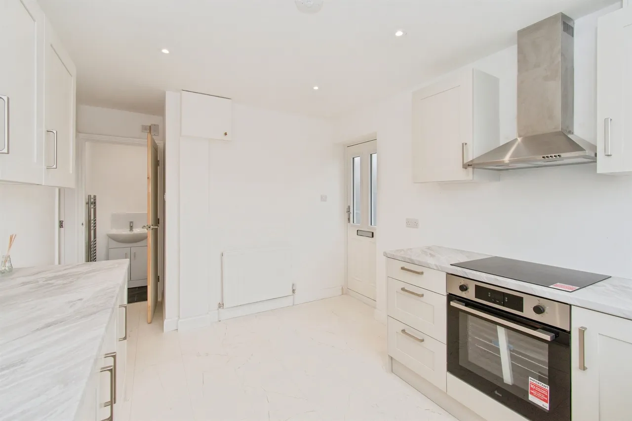 Ascot Road, Kippax, LS25, photo 3