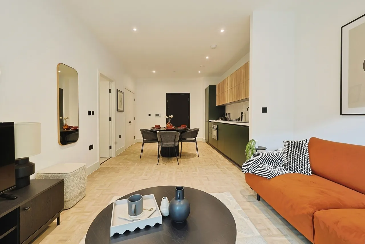One Clapham, St. John's Hill, London, SW11, photo 10