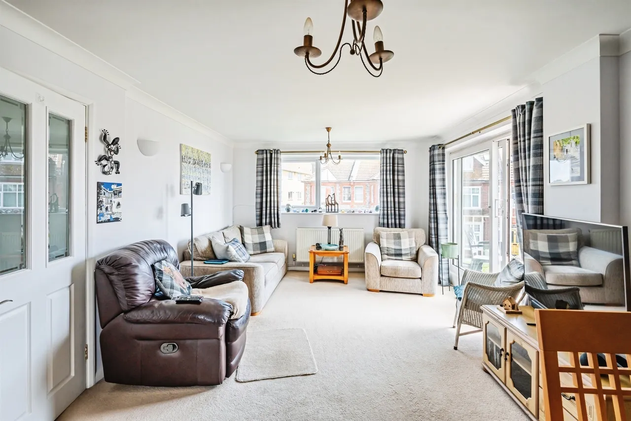 Claremont Road, Seaford, BN25, photo 8