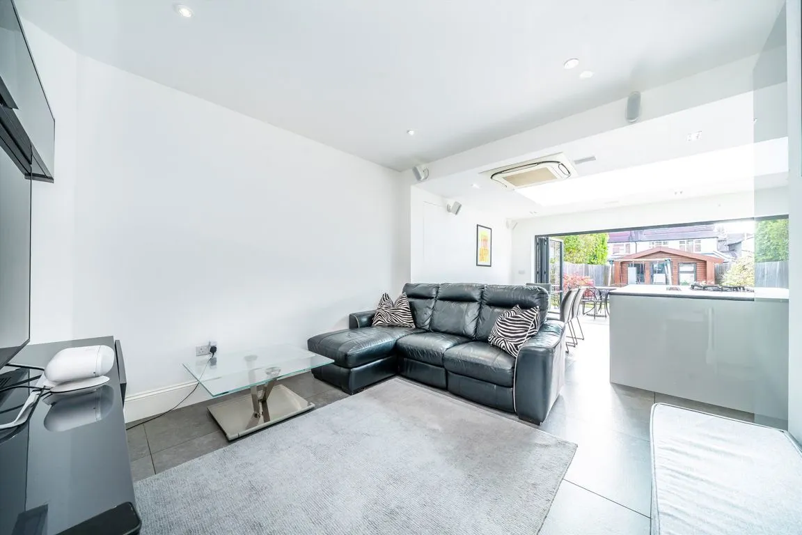 Borough Road, TW7, photo 4