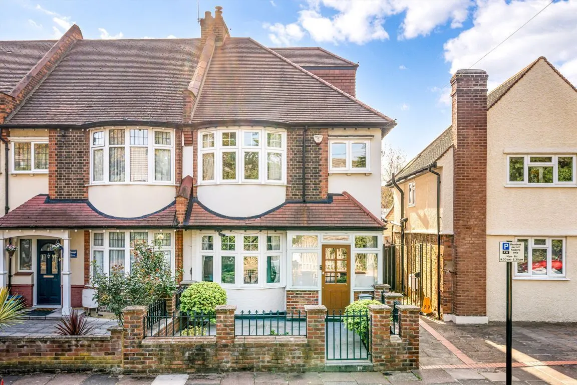 4 bed house to rent, Borough Road, TW7