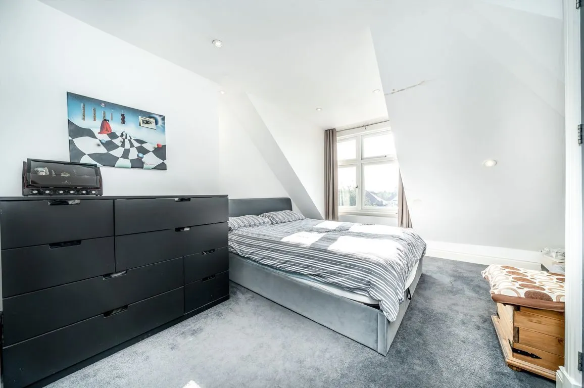 Borough Road, TW7, photo 10