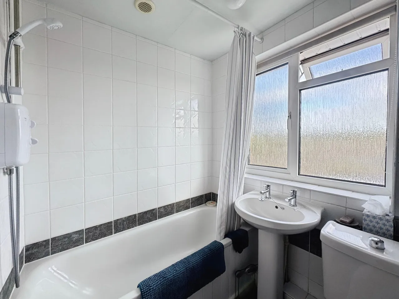 Hollows Close, Salisbury, SP2, photo 9