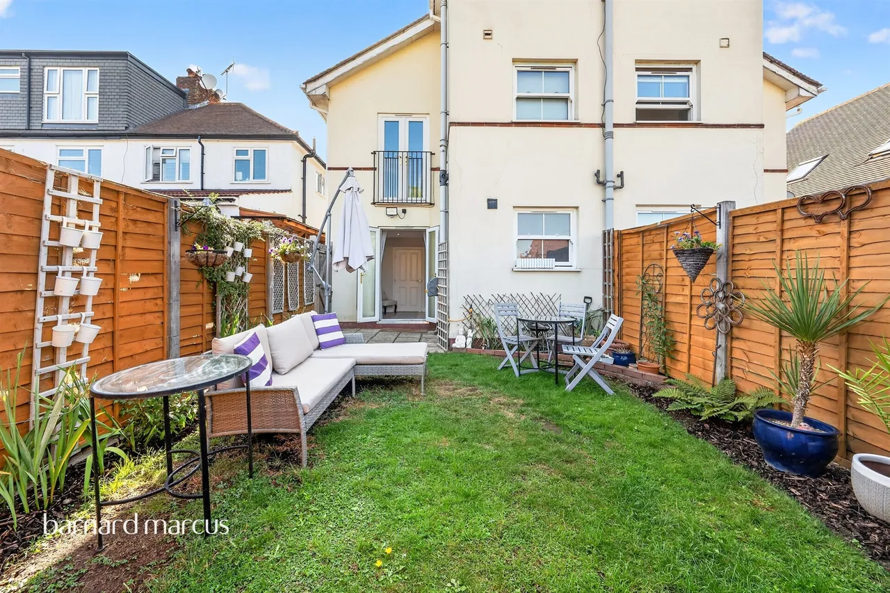 Washington Road, Worcester Park, KT4, photo 18