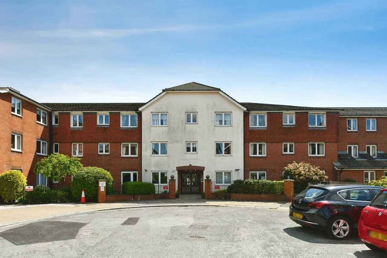 1 bed flat for sale — St. Peters Close, Hove