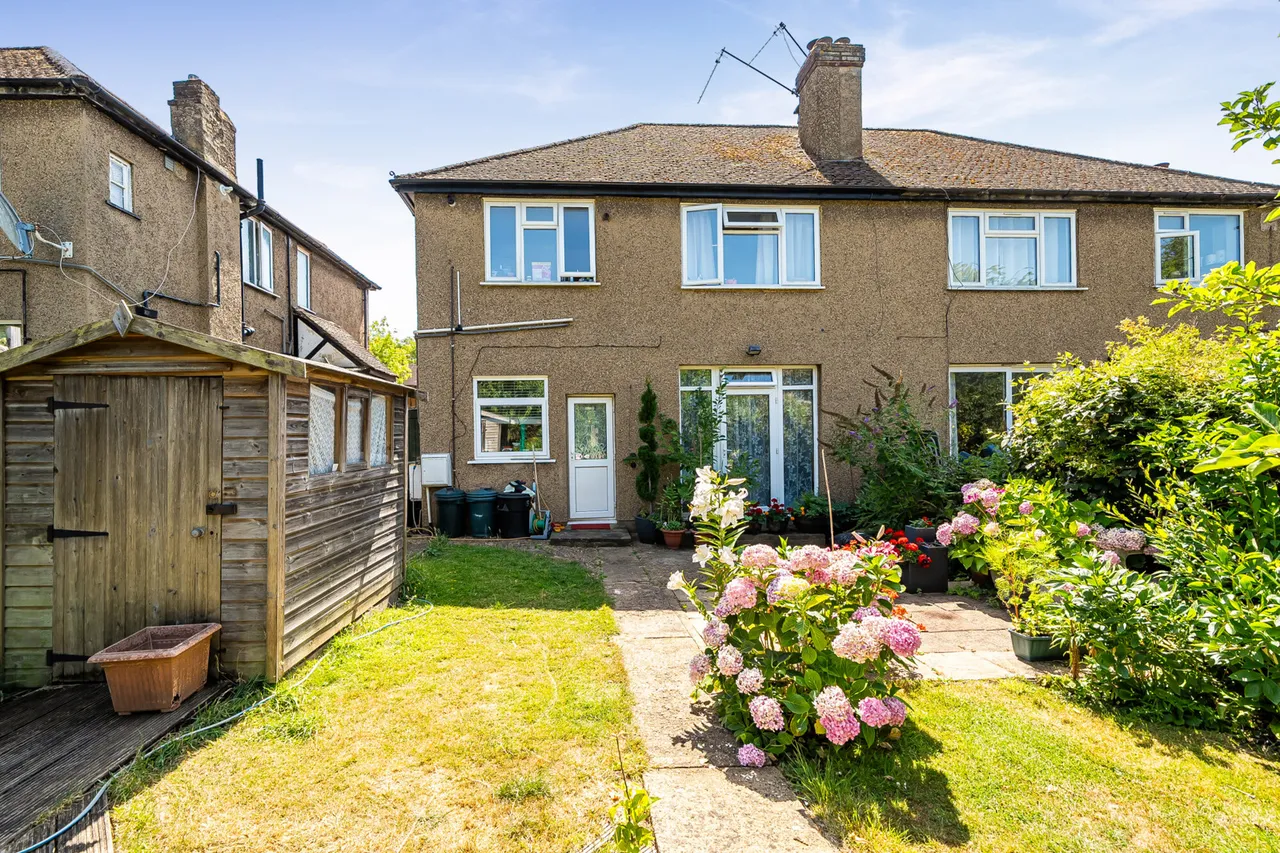 Valley Close, Pinner, HA5, photo 11