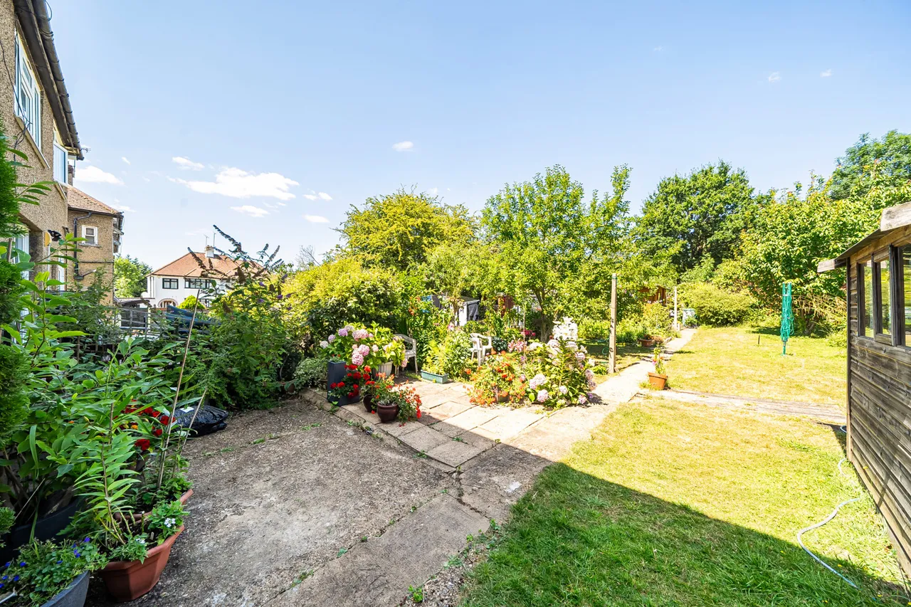 Valley Close, Pinner, HA5, photo 10