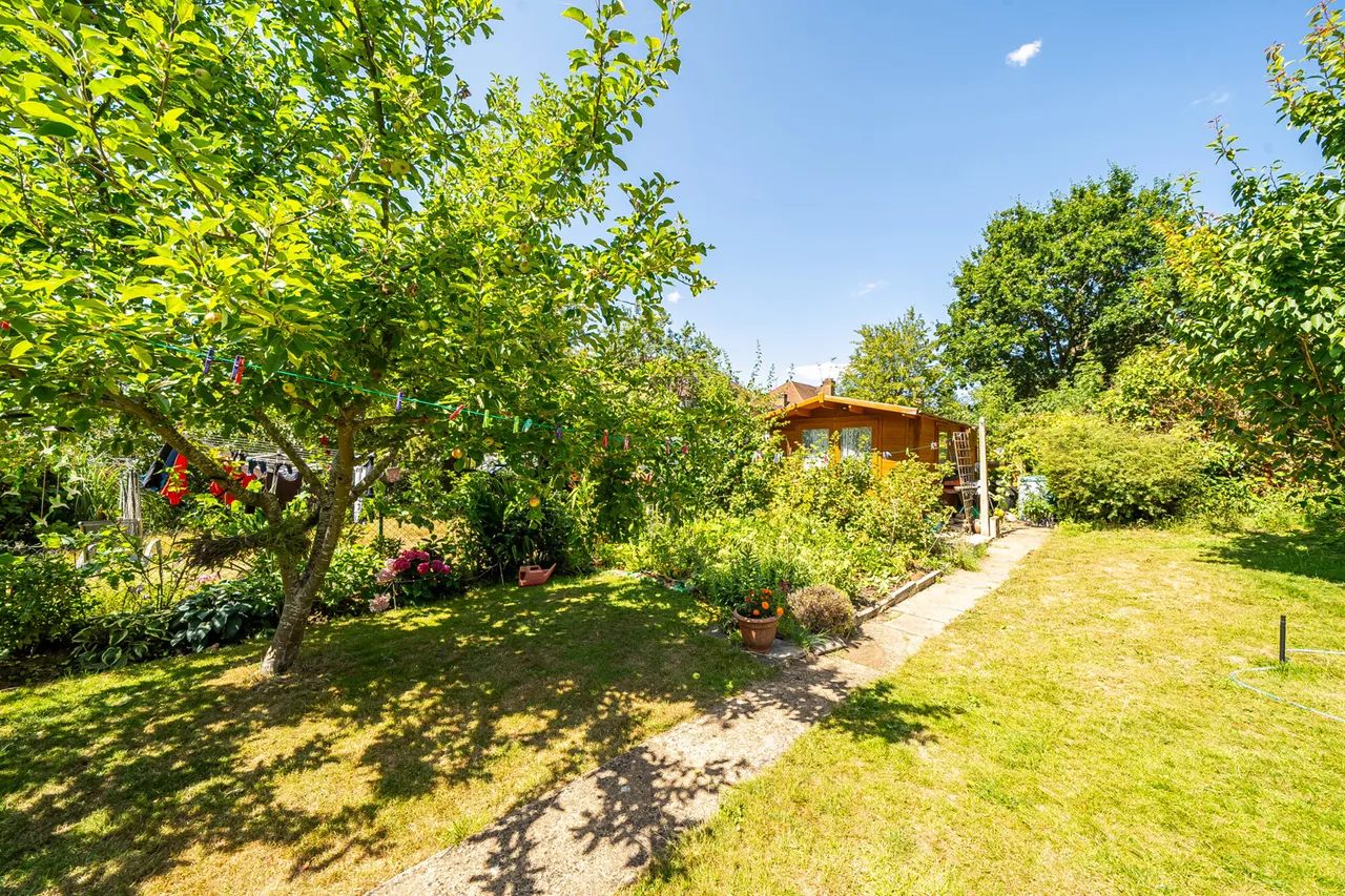 Valley Close, Pinner, HA5, photo 15