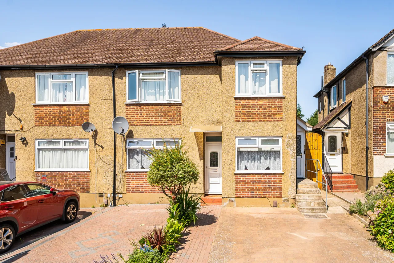 Valley Close, Pinner, HA5, photo 16