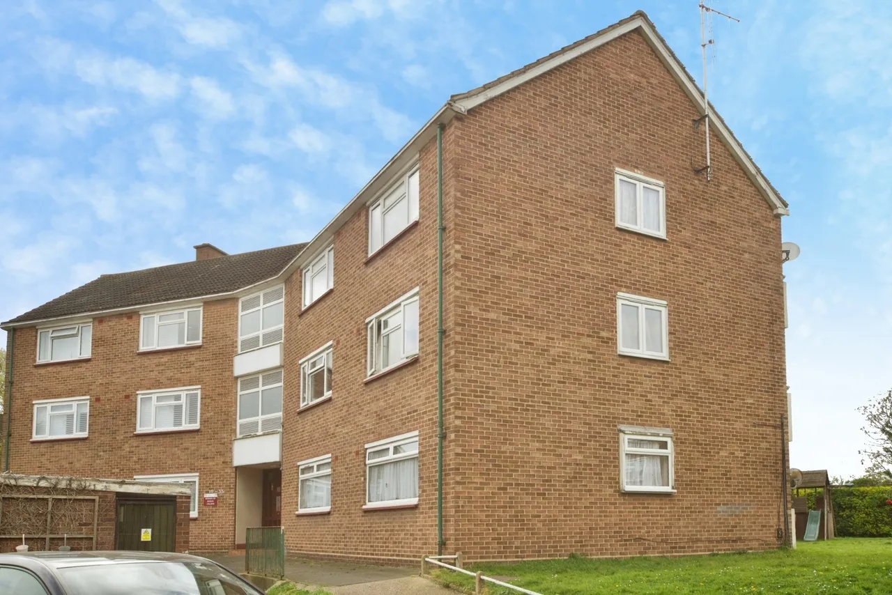 Brading Crescent, London, E11, photo 16