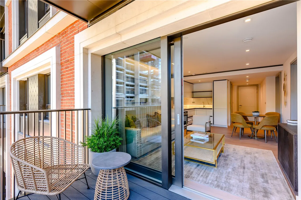 Garrett Mansions, Edgware Road, London, W2, photo 4