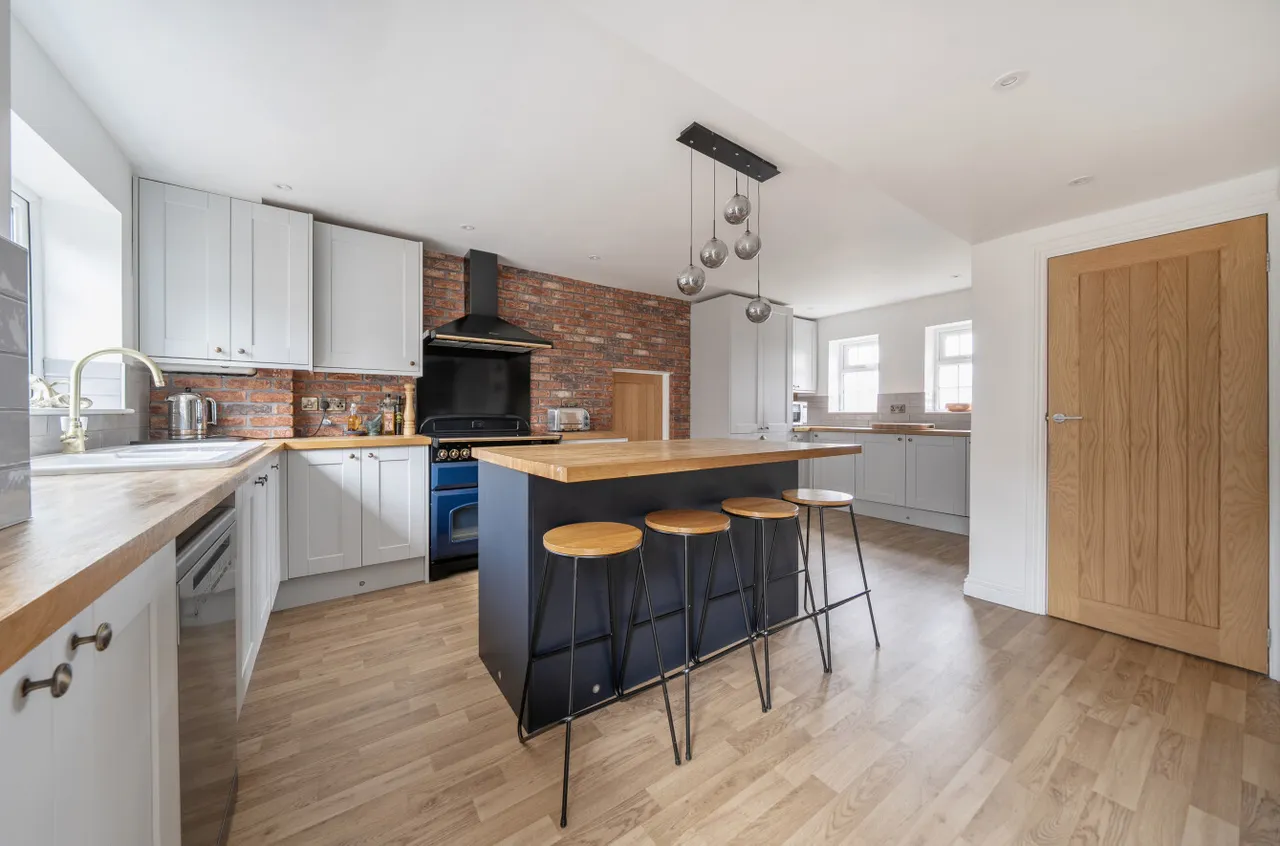 Riverside Avenue, Wallington, PO16, photo 5