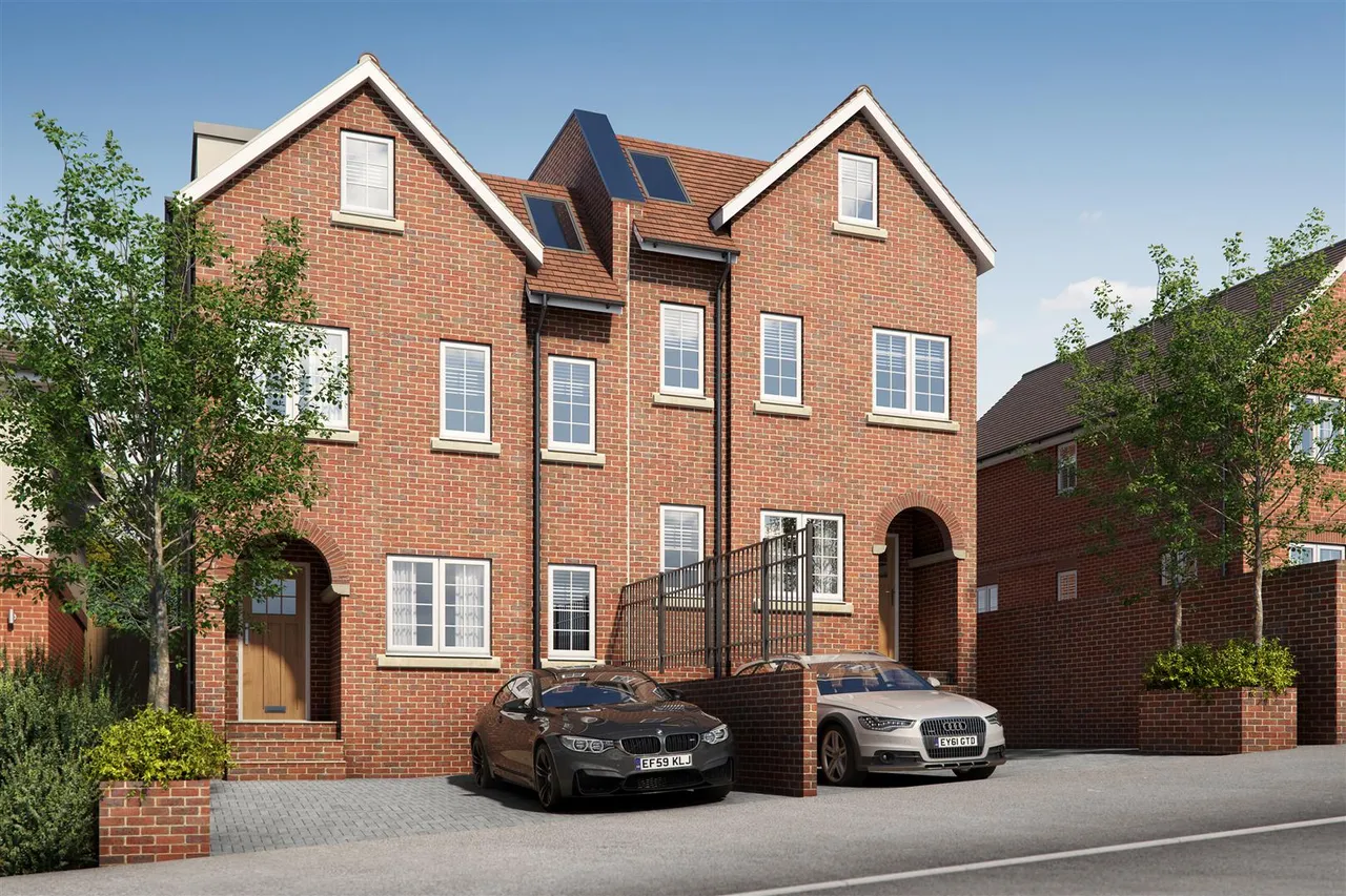 4 bed house for sale — 38A High Beech Road, Loughton