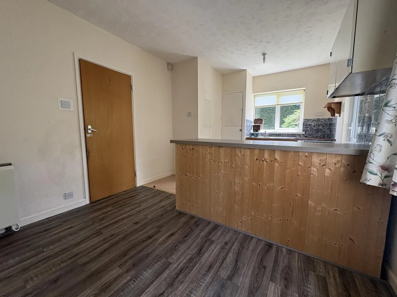 Crosswell Close North Petherton, Bridgwater, Somerset TA6 6SG, photo 3