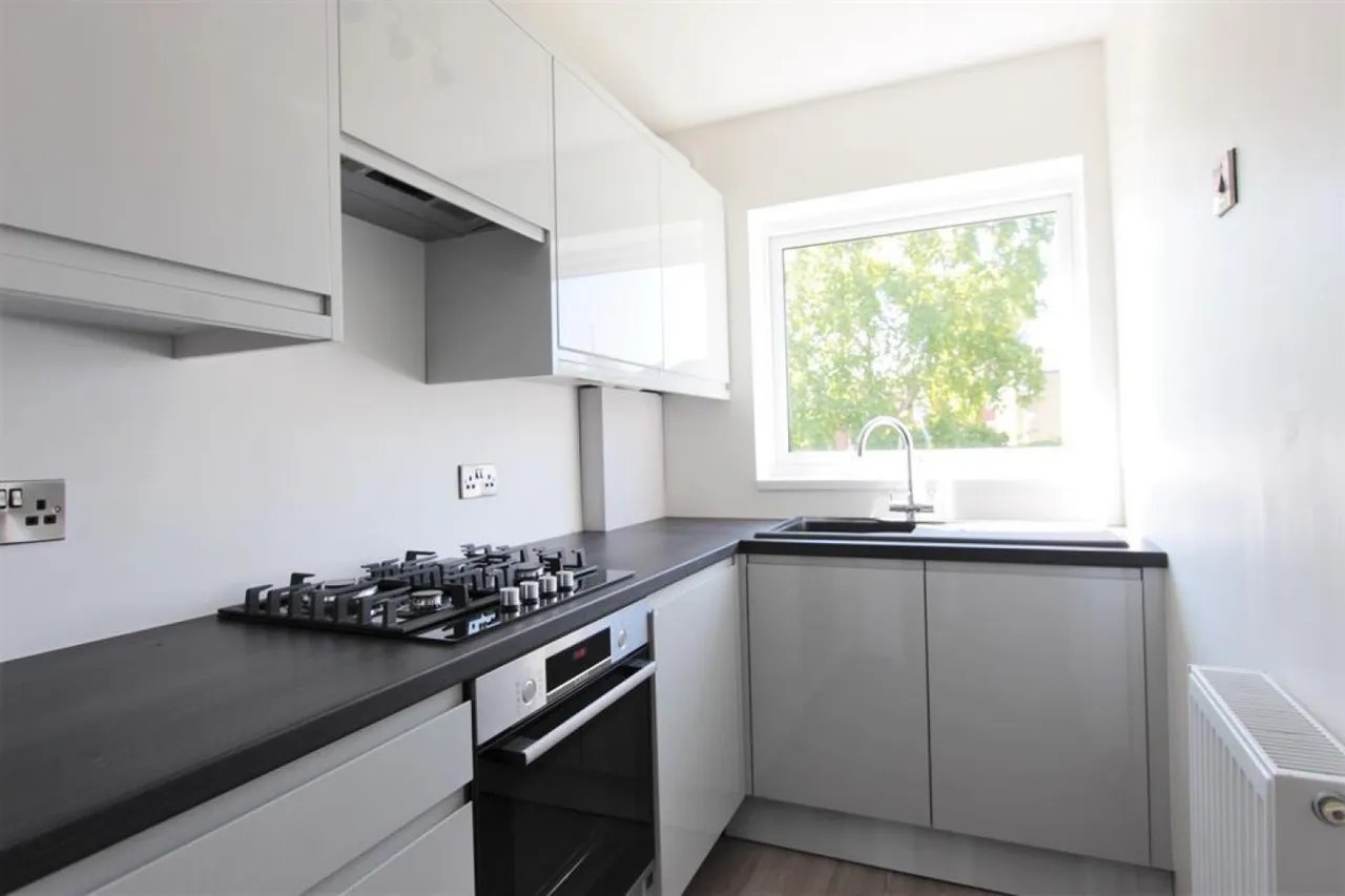 2 bed flat to rent — Lemont Road, Sheffield, S17 4HA