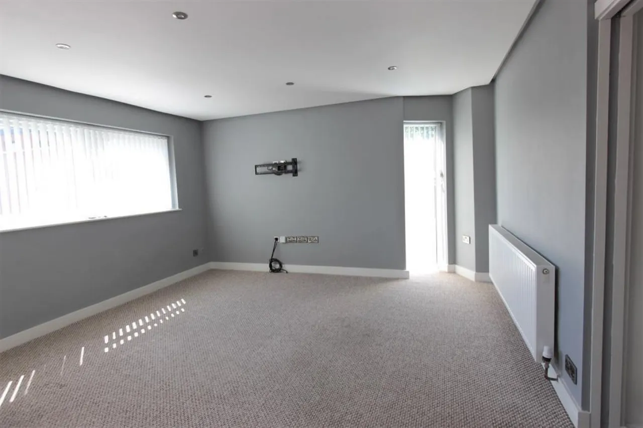 Lemont Road, Sheffield, S17 4HA, photo 2