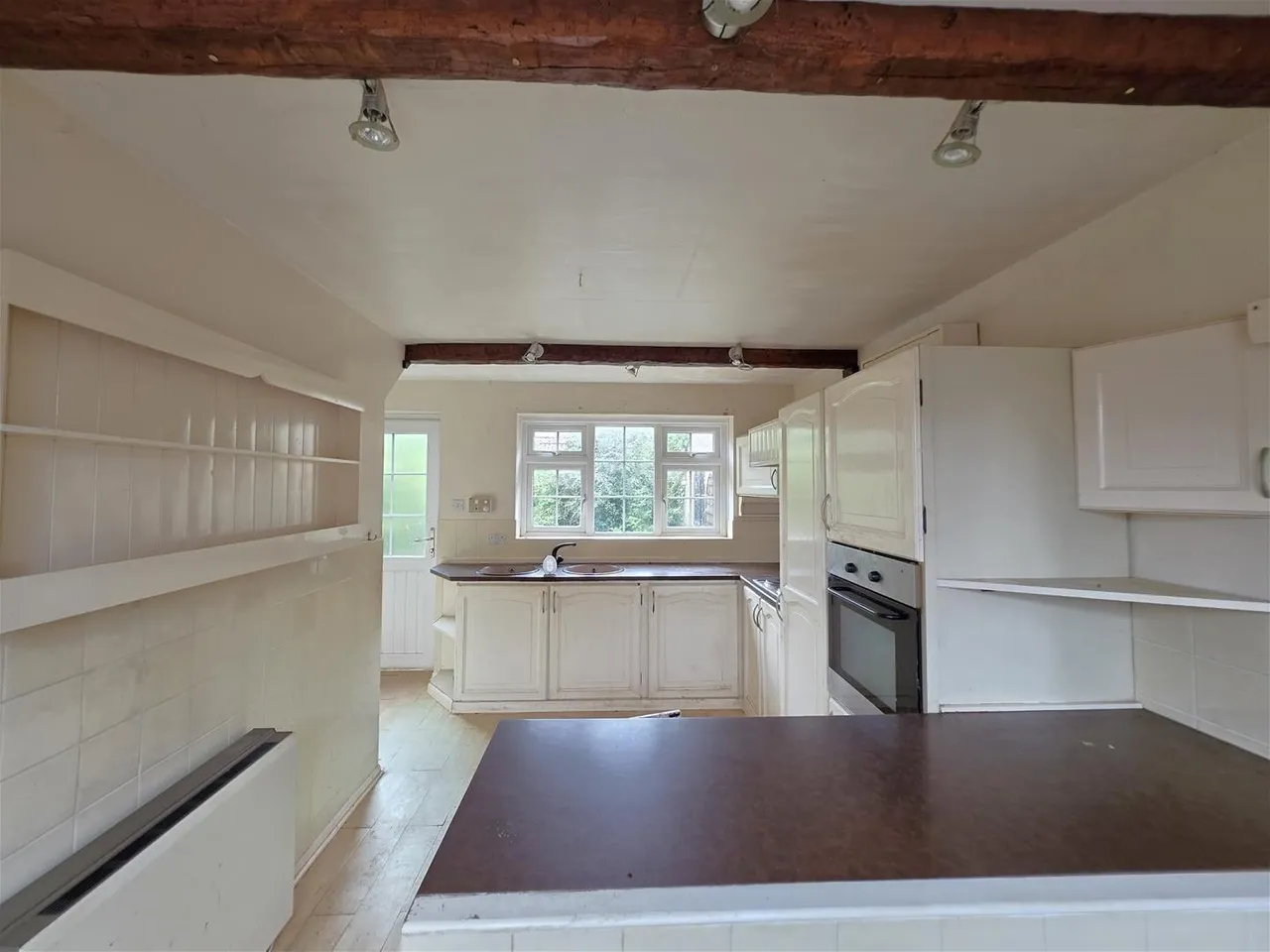 Dale Close Burniston, Scarborough YO13 0ED, photo 7