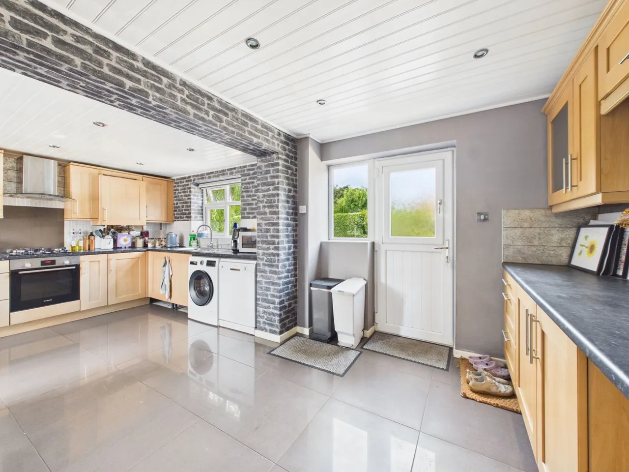Wood Mount, Rothwell, LS26, photo 12