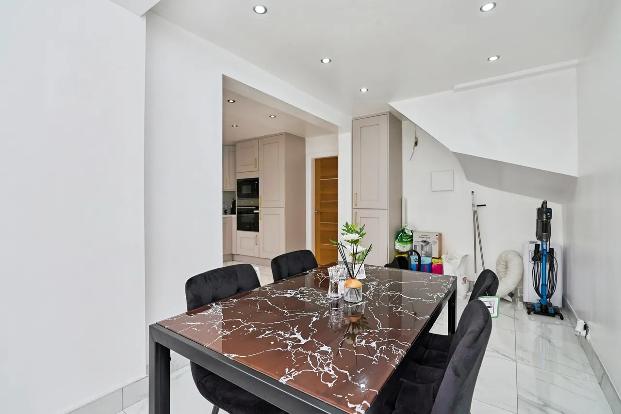 Basalt Close, Walsall, West Midlands, WS2, photo 7