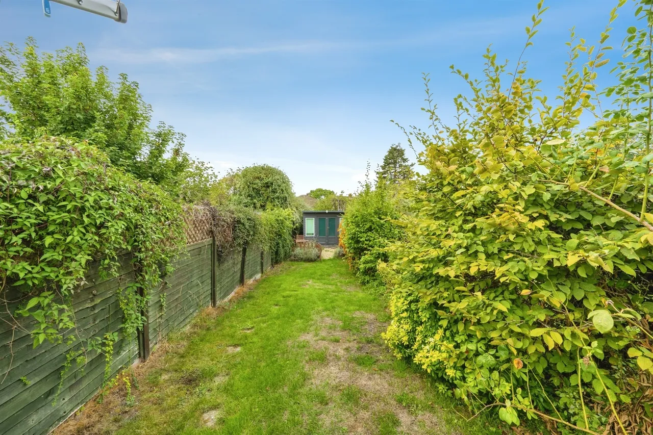 Tring Road, Wendover, HP22, photo 16