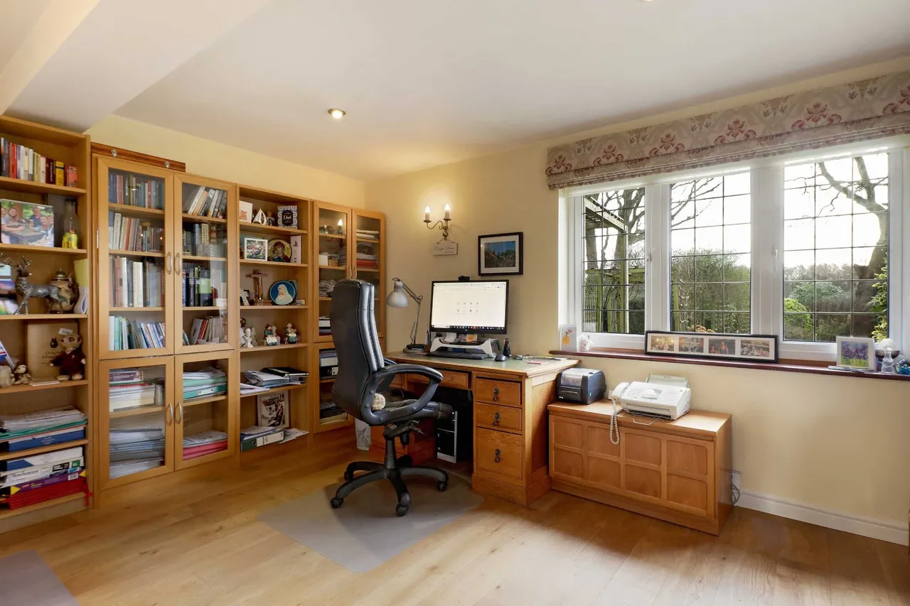Chiltern Hill, Chalfont St. Peter, SL9, photo 9